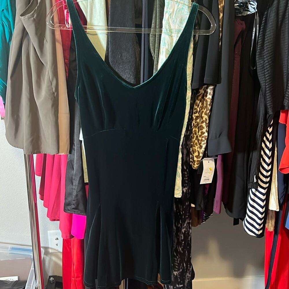 “Vintage” Victoria’s Secret emerald green velvet mini dress